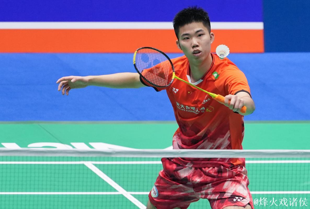 中国羽毛球大师赛 翁泓阳战胜林俊易获得男单冠军 中国羽毛球大师赛 翁泓阳战胜林俊易获得男单冠军